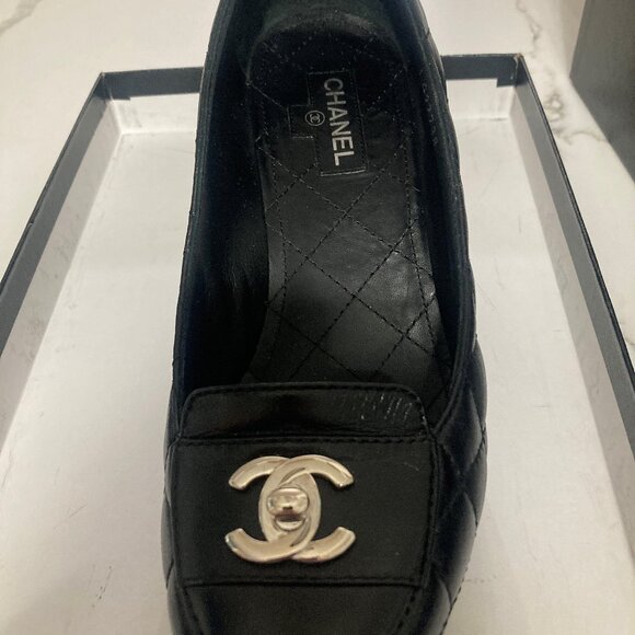CHANEL Black Quilted Leather Interlocking CC Logo size 8.5 - Picture 7 of 7
